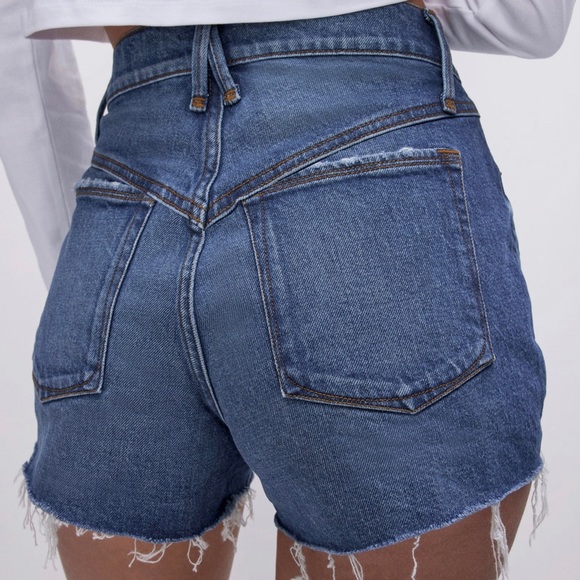 Good American Good 90s Shorts, Sz 4/27 - Picture 2 of 8